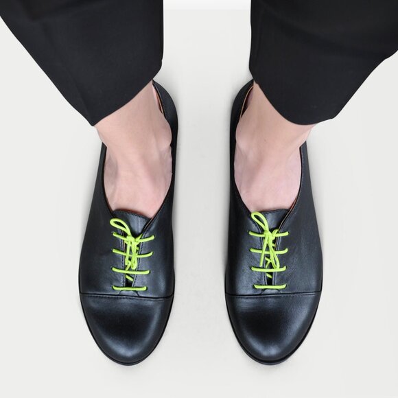 SHOE BUNDLE of 2 pairs: Spectator Shoes and Lace-up Oxfords, Small Size shoes - Picture 4 of 8